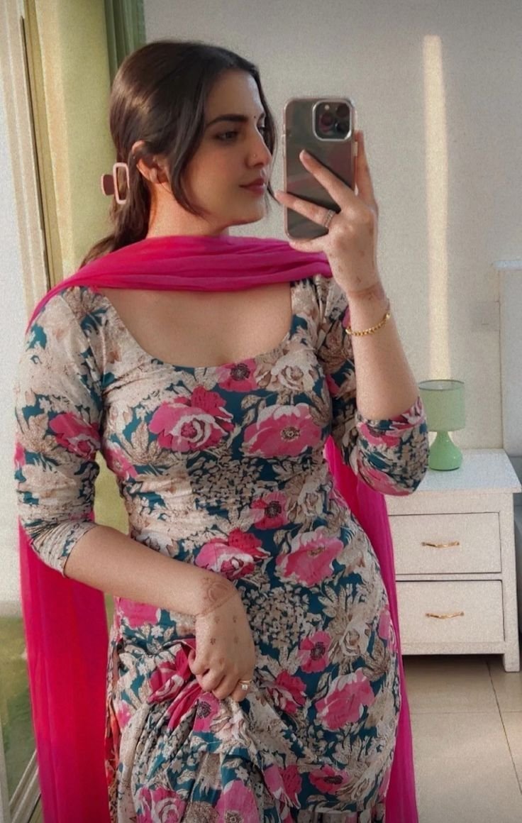 SAFE AND SECURE PLACE AVAILABLE WITH HOT GIRLS