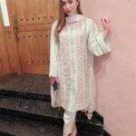 03281923797 professional college staff video call service short service and night service home delivery professional service available